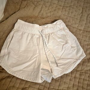 Inner Glow High Rise Shorts 3”